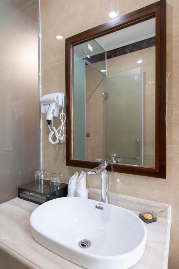 Sala Hotel Mong Cai エクステリア 写真